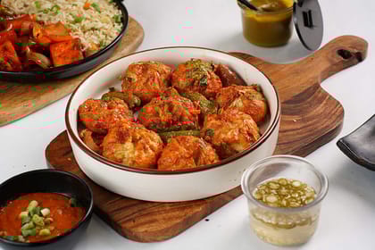 Veg tandoori momos