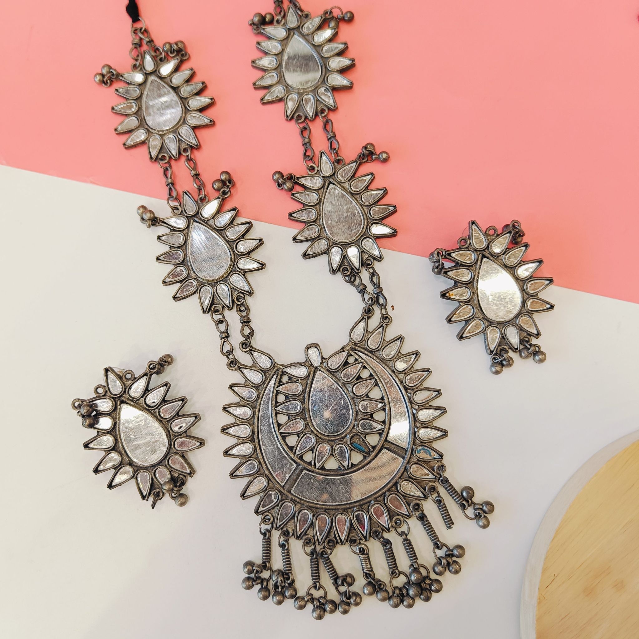 Inara Neckpiece 14