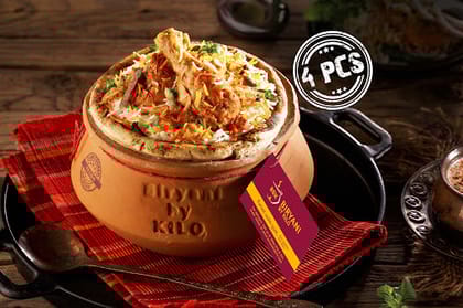Chicken Lucknowi Biryani [1/2Kg] Serves 1-2