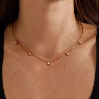 Elegant Zirconia Necklace