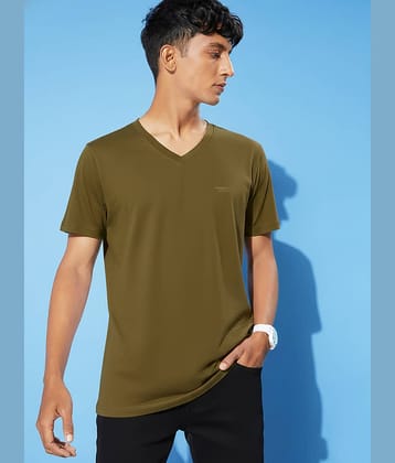 GET GOLF Men Cotton Blend Regular Fit Solid T-Shirt ( Olive )