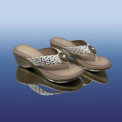 Braided Charm Wedge Sandals-White / 37