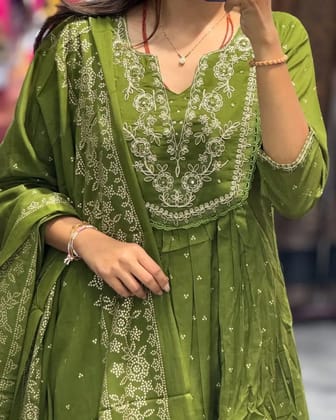 Enjoy your festival with our Very Beautiful 3ps suit Set Enjoy your festival with our Very Beautiful 3ps suit Set
