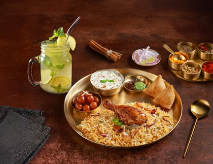 Chicken Tandoori Biryani+ Dessert+ 2 Mini Samosas+ Lemonade