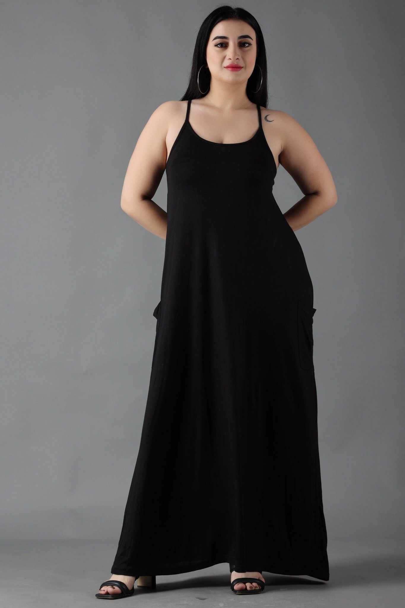 Black Solid Maxi Dress with Straps-L / Black