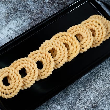 CRUNCHIZZ - 3 in 1 CHAKLI COMBO I GHEE Murukku, RICE Murukku, TOMATO Murukku I Traditional South Indian Recipe I No Artificial Additives I Authentic & Crunchy I 250 Gram Each I Total 750 Grams