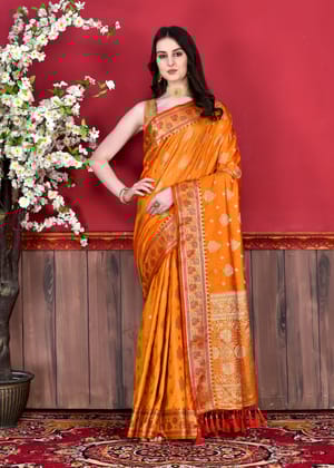 Yavira silk Women's Orange Handwoven Jacquard Saree