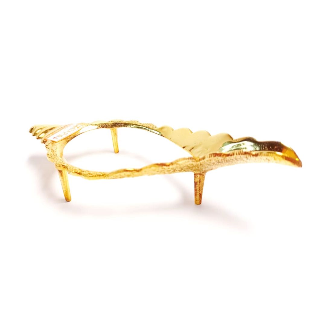 MAYAPURI Brass Sankha Stand for Pooja, Shankh Stand for Holding Conch Shells (Len:14cm) - Pooja Needs | Buy online on ZillyBuy