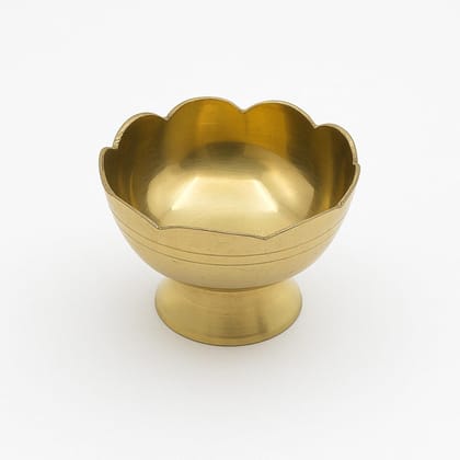 KARTHI7OCT STORE Small Brass Altar Bowls � 45 mm Top Diameter - 33 mm Height � Pital Kumkum Chimizh/Chandan Katori � Decorative Pooja Article � Scalloped Edge Design Sandhana Kinnam Bowl KARTHI7OCT STORE Small Brass Altar Bowls � 45 mm Top Diameter - 33 mm Height � Pital Kumkum Chimizh/Chandan Katori � Decorative Pooja Article � Scalloped Edge Design Sandhana Kinnam Bowl