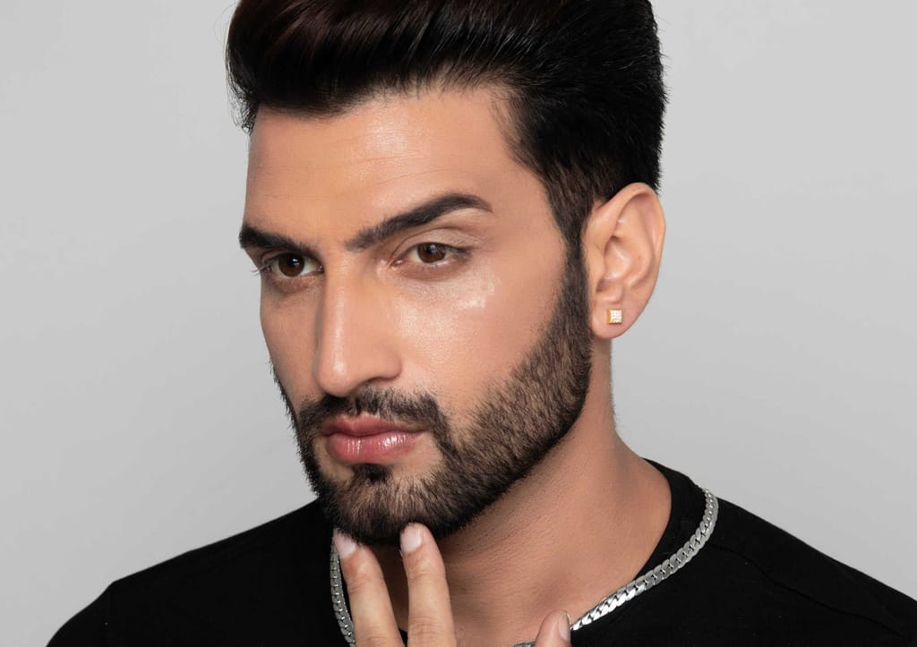 Radiant Kite Shaped Ear Stud For Men (1 Pc Only)