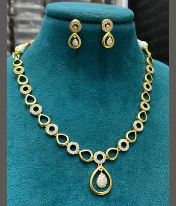 ROFARWORD Gold Brass Necklace Set ( Pack of 1 )