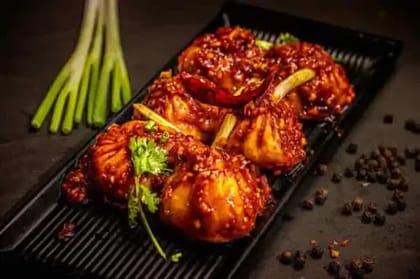 Chicken Fried Schezwan Momo [6 Pieces]