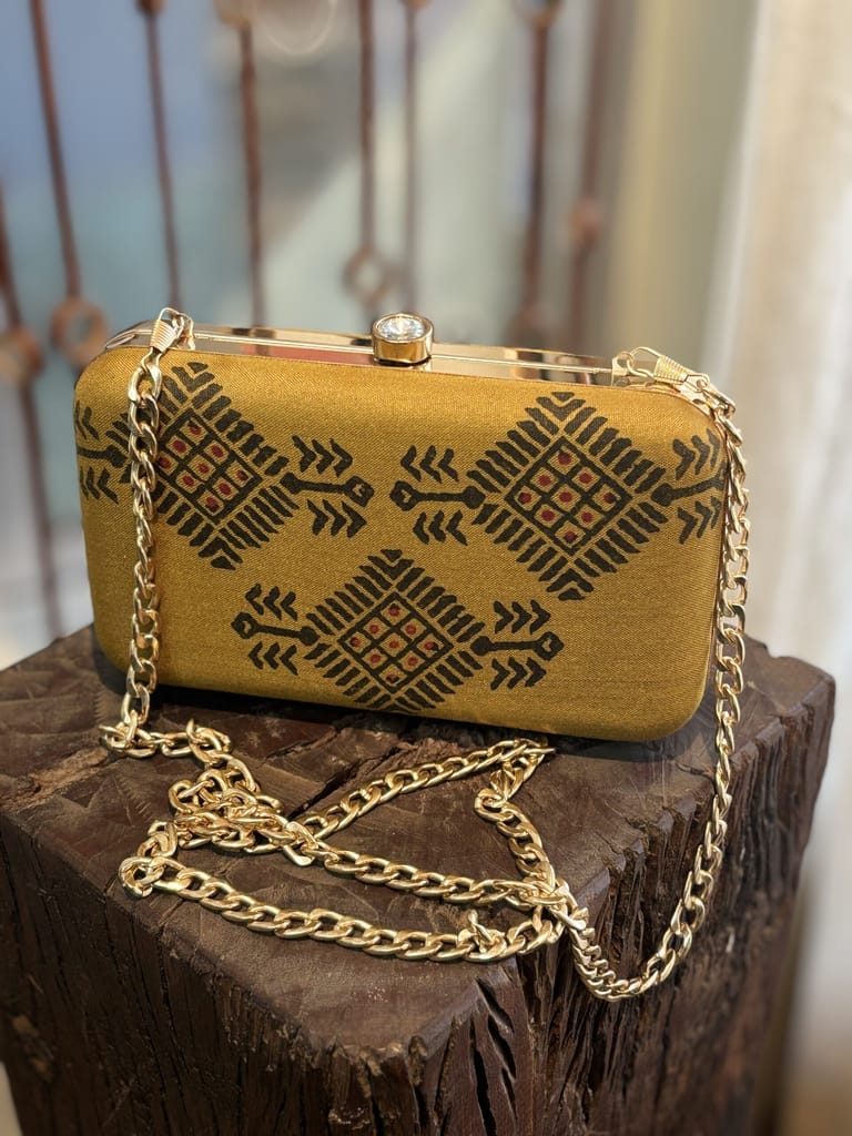 Henna Green Clutch Bag - Handbags | Buy online on ZillyBuy
