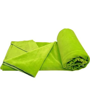 PRANSUNITA Super Soft Velvet Finish Polar Fleece Felt Fabric, Size 39 x 32 inch used in Home Decor, Cushions & DIY Soft Toys making, Dresses, Art & Craft, Jackets, Booties  etc Color –Parrot Green