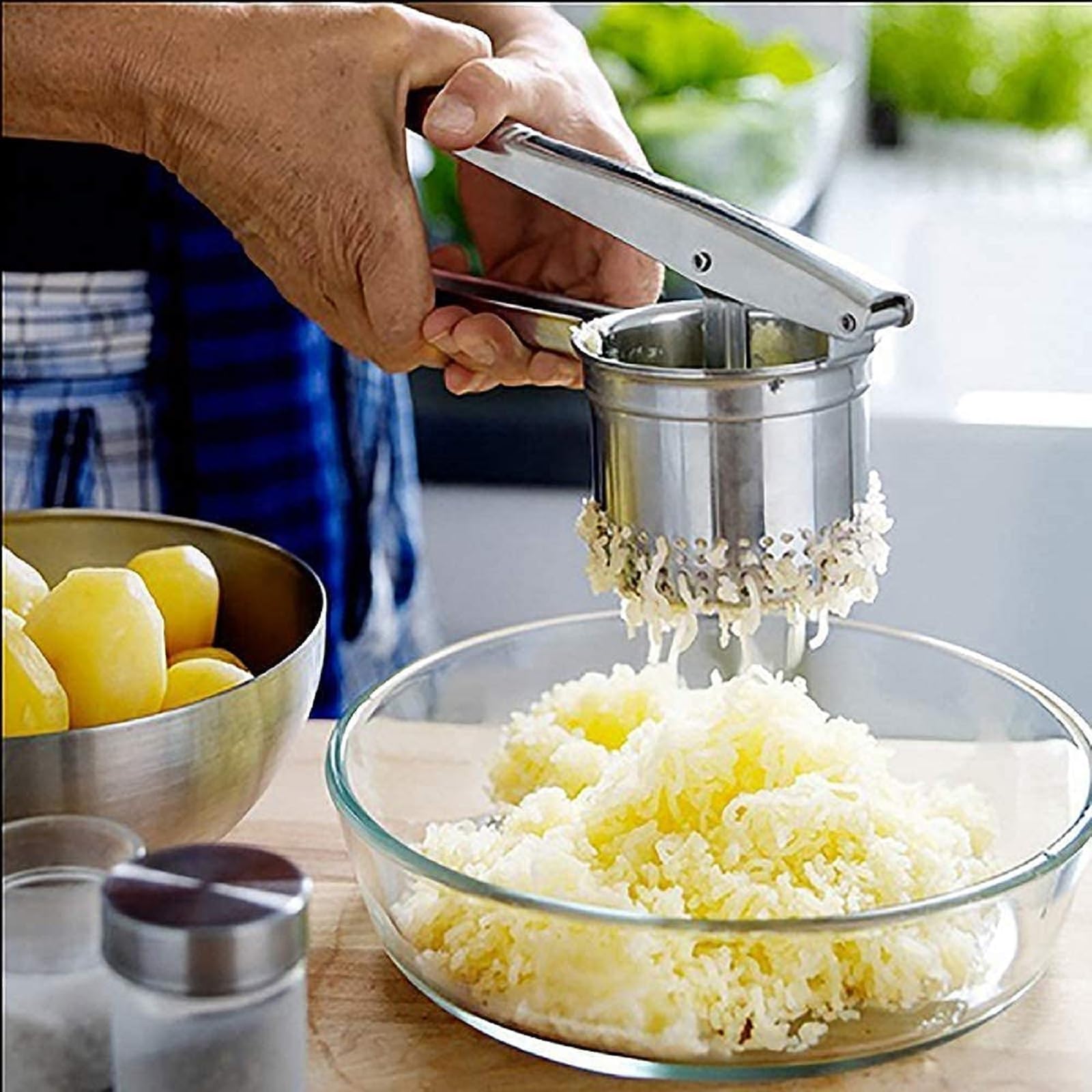 VillWin Multifunctional Hand Press Stainless Steel Potato Squeezer | Pressers Mashers for Mashed Potatoes with Ergonomic Handle Vegetable Food Masher Machine