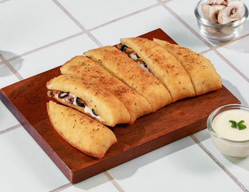Italian Stuffed Garlic Bread + Cheesy Dip [FREE]
