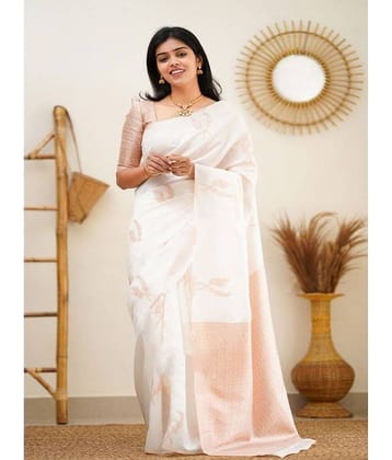 Apnisha Jacquard Printed Saree With Unstitched Blouse Piece ( White )