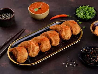 Paneer Fried Momos [ 6 Pcs ]