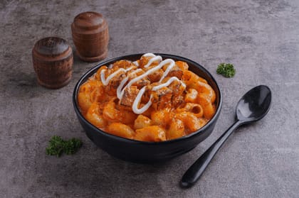 Hot Garlic Mac N Cheese Pasta Bowl With Paneer Tikka