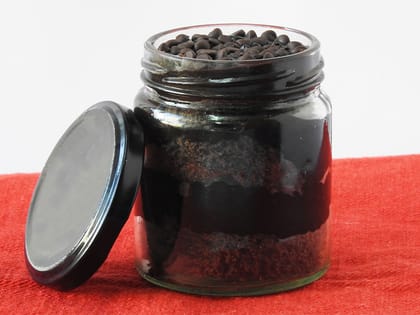 Chocolate chip jar cake