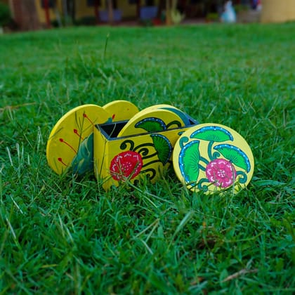 HandPainted Wooden Round Coasters HandPainted Wooden Round Coasters