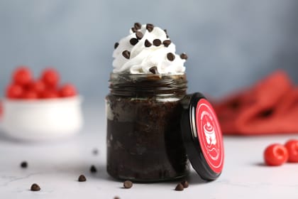 Chocolate chip jar cake