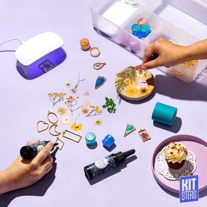 Party Box - UV Resin Pendant (5 People)