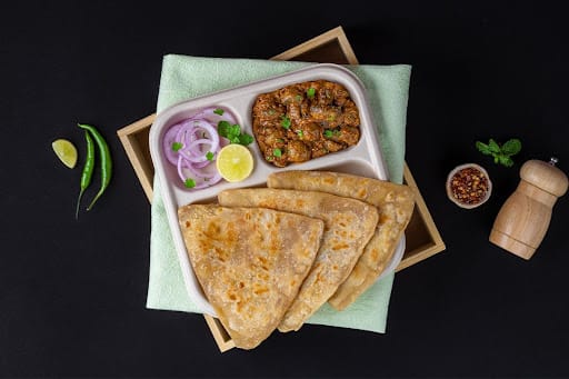 Mushroom Masala With Mini Triangle Paratha Lunchbox