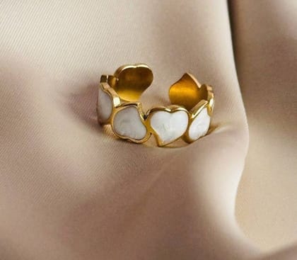 White Golden Heart Amore Adjustable Ring
