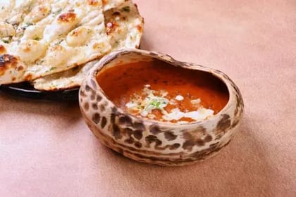 Double Dairy Dal Makhni Garlic Naan
