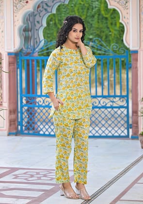 Yellow Floral Nightwear/Loungewear-S