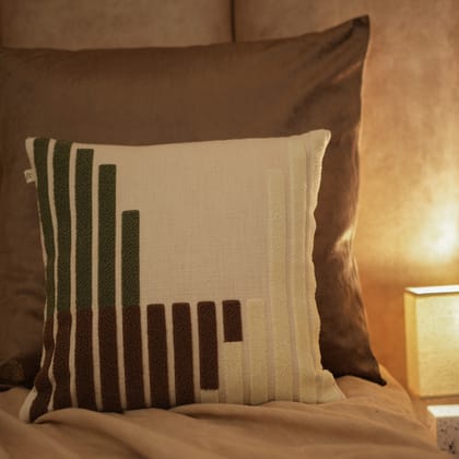 Tri-coloured stripes cushion cover