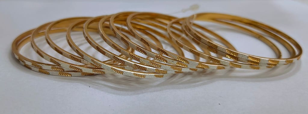 Gold plated Textured Bangle Set