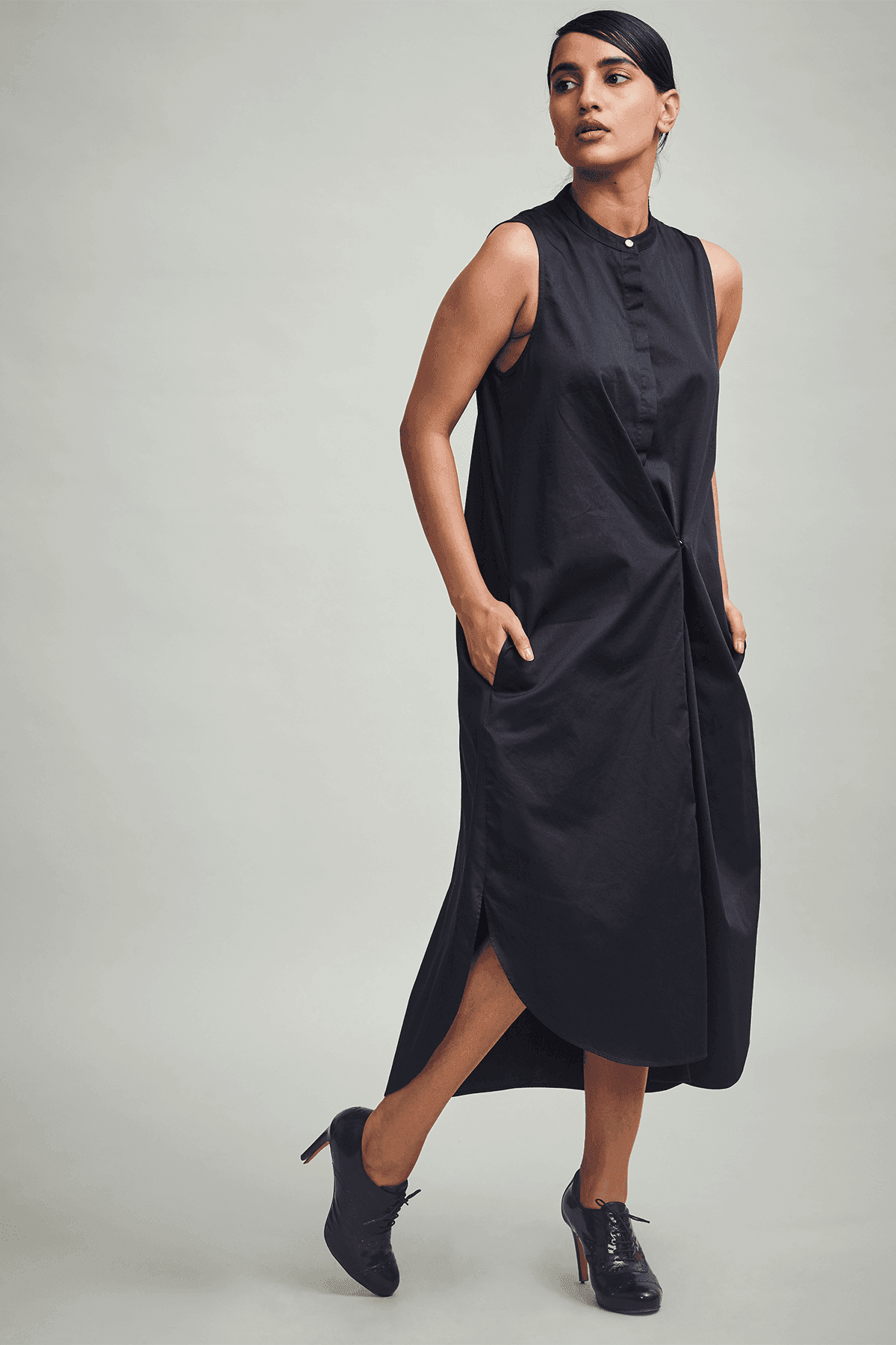 BUTTON PLEAT MIDI-XL / Black