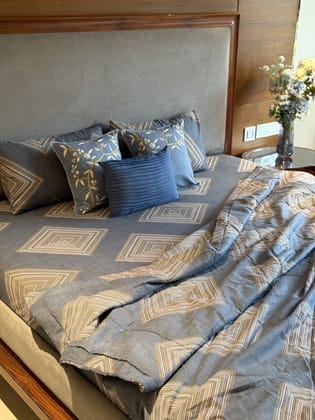 KRI India The Minimalist Steel Diamond Comforter Set | 90x100 inches | Steel Grey | Wash & Care | 100% Cotton | Handcrafted in India. 100% organic & natural.