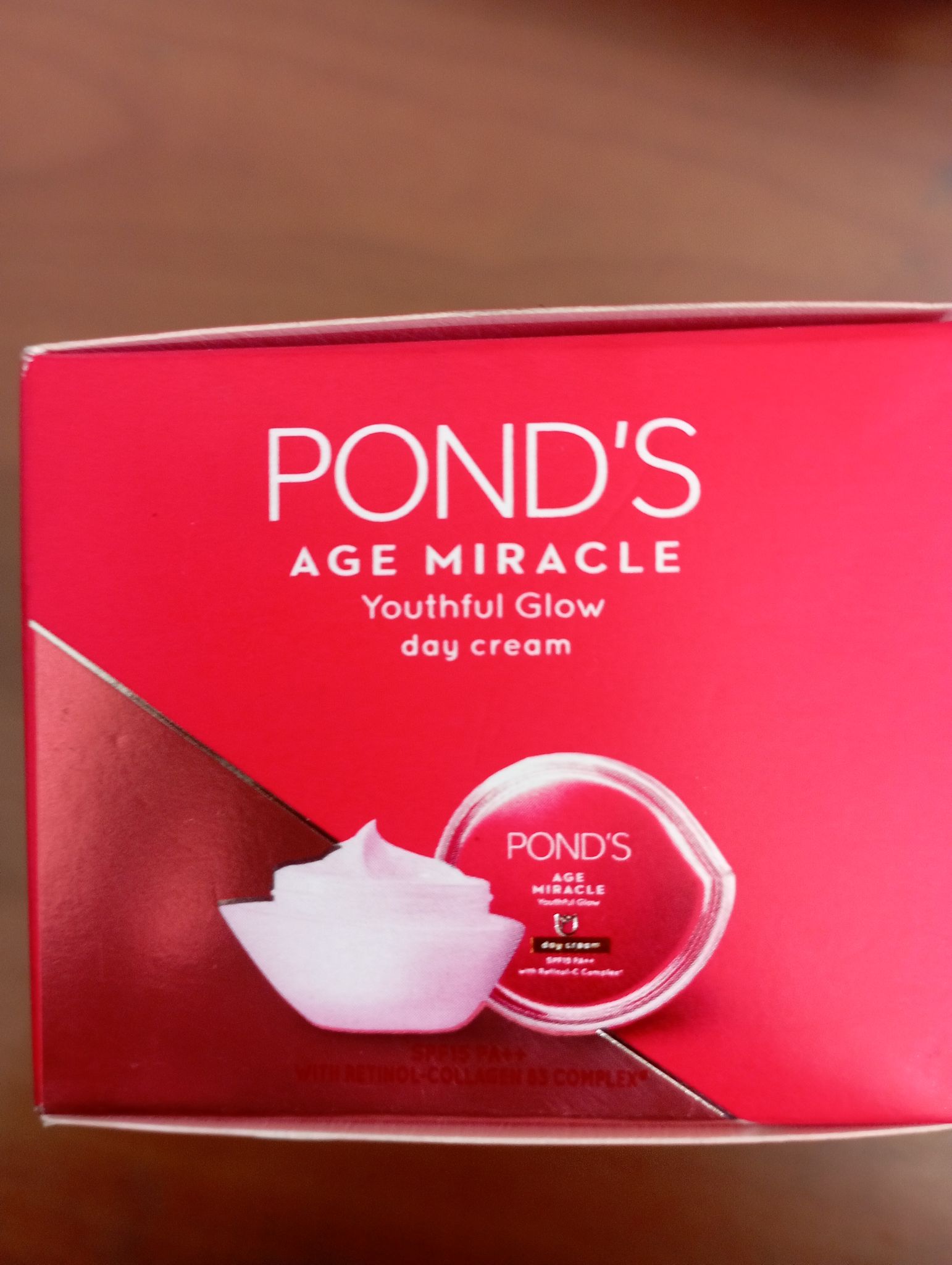 Ponds age miracle youthful glow day cream