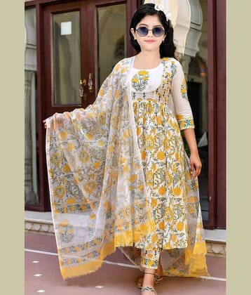 A TO Z CART Girls Cotton Kurti with Pants ( Pack of 1 , Yellow )