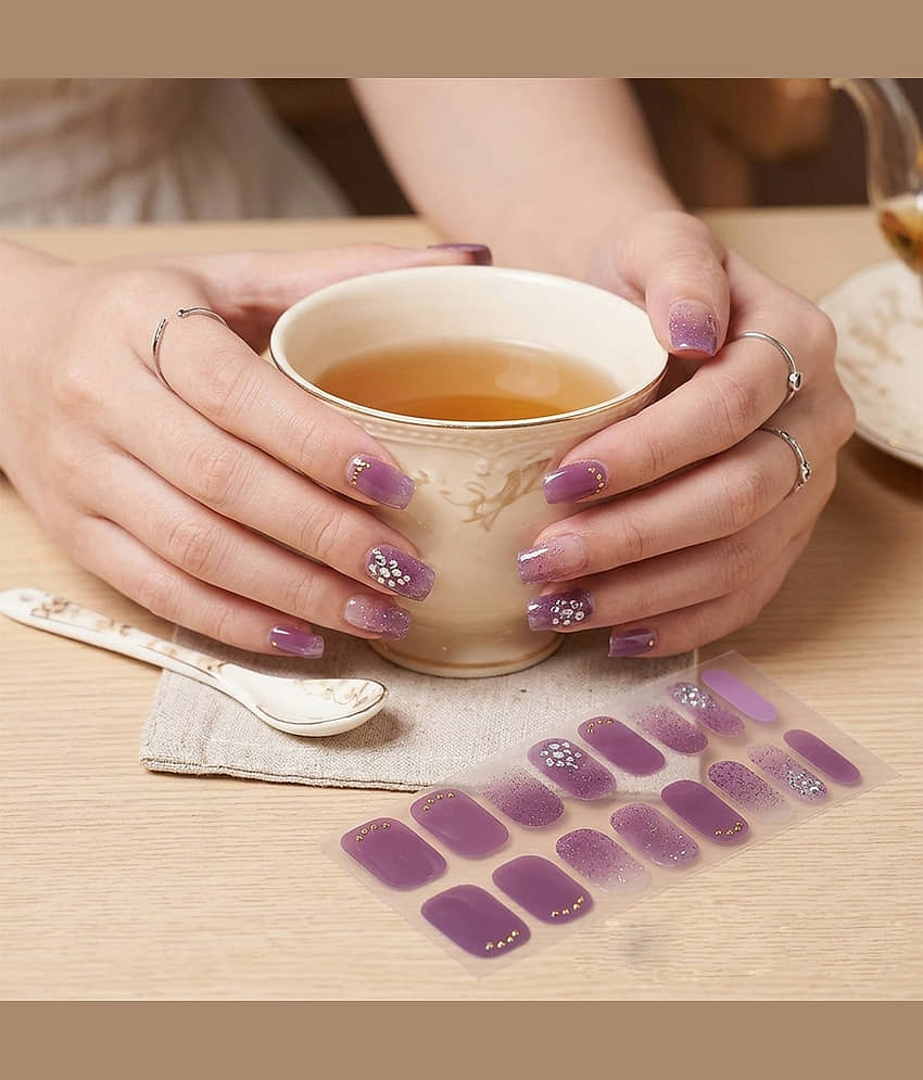 The Canvas Arts 16 Tips Finger Nail Sticker Female Stickers 10 g