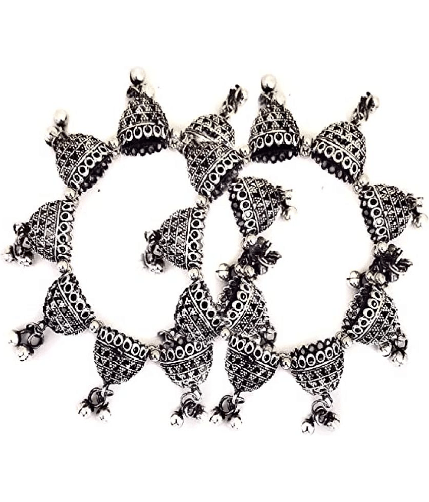 PUJVI - Silver Cuff ( Pack of 1 )