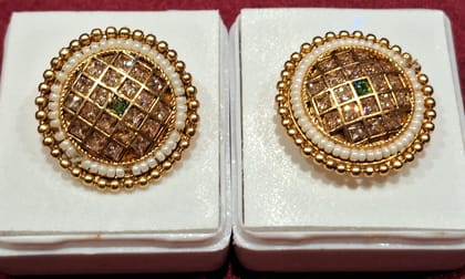 TOPS - STUDS