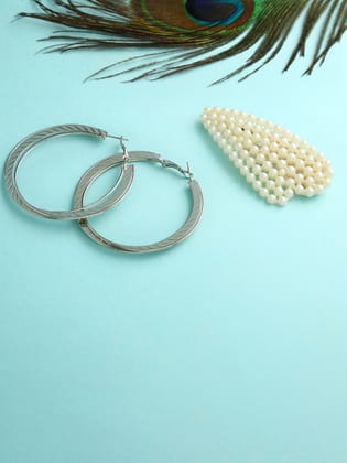 JustPeachy Silver-Toned Contemporary Hoop Earrings