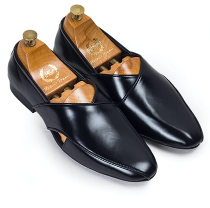 Classic Peshawari Slipons (Black)-EU 41 / UK 7 / Black