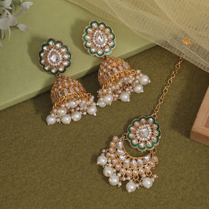White Color Kundan Earrings With Maang Tikka (KDTE569WHT-Length: 7.00 CM x Width: 3.00 CM / White / Alloy With Good Quality Gold Plated