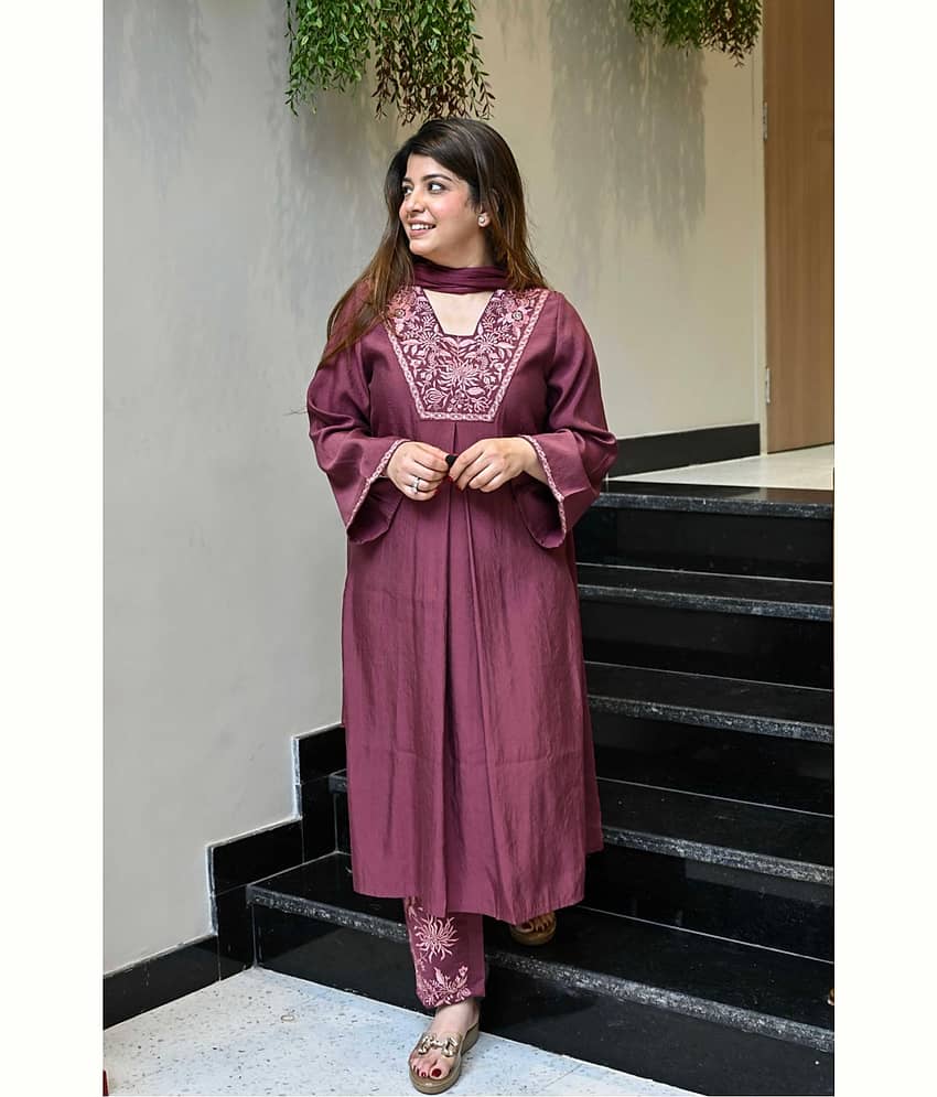 Mahek Fashion Women Silk Blend Embroidered A-line Kurti With Pants ( Brown )