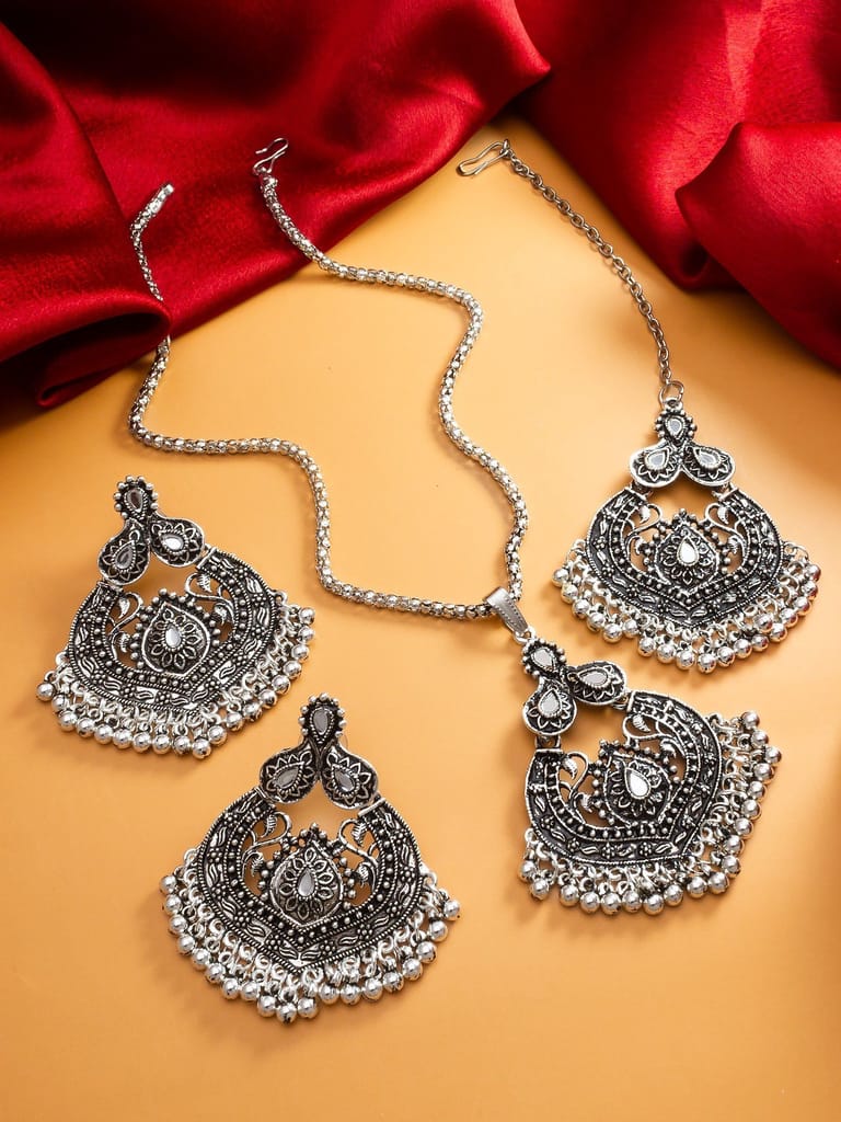 Morison Golden Radiance Necklace Set Shine Bright, Shine Golden - Jewellery Sets | Buy online on ZillyBuy