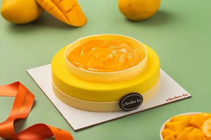 Eggless Mango Velvet Cake