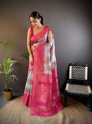 Off-White Soft Silk Floral Motifs Zari Weaving Work Banarasi Saree