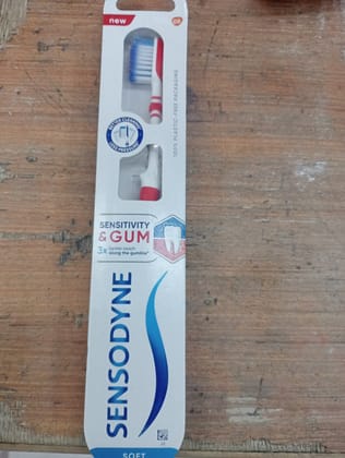 Sensodyne Sensitivity & gum toothbrush 