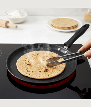 LAZYWINDOW Non Stick Iron Dosa Tawa/Flat Tawa Induction Bottom Bakelite Handle 2 mm Thickness 24 cm Diameter
