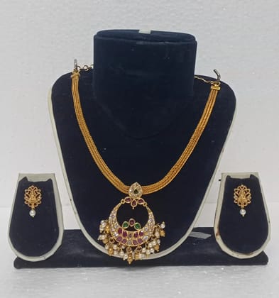 Exquisite Traditional Indian Jewelry Set